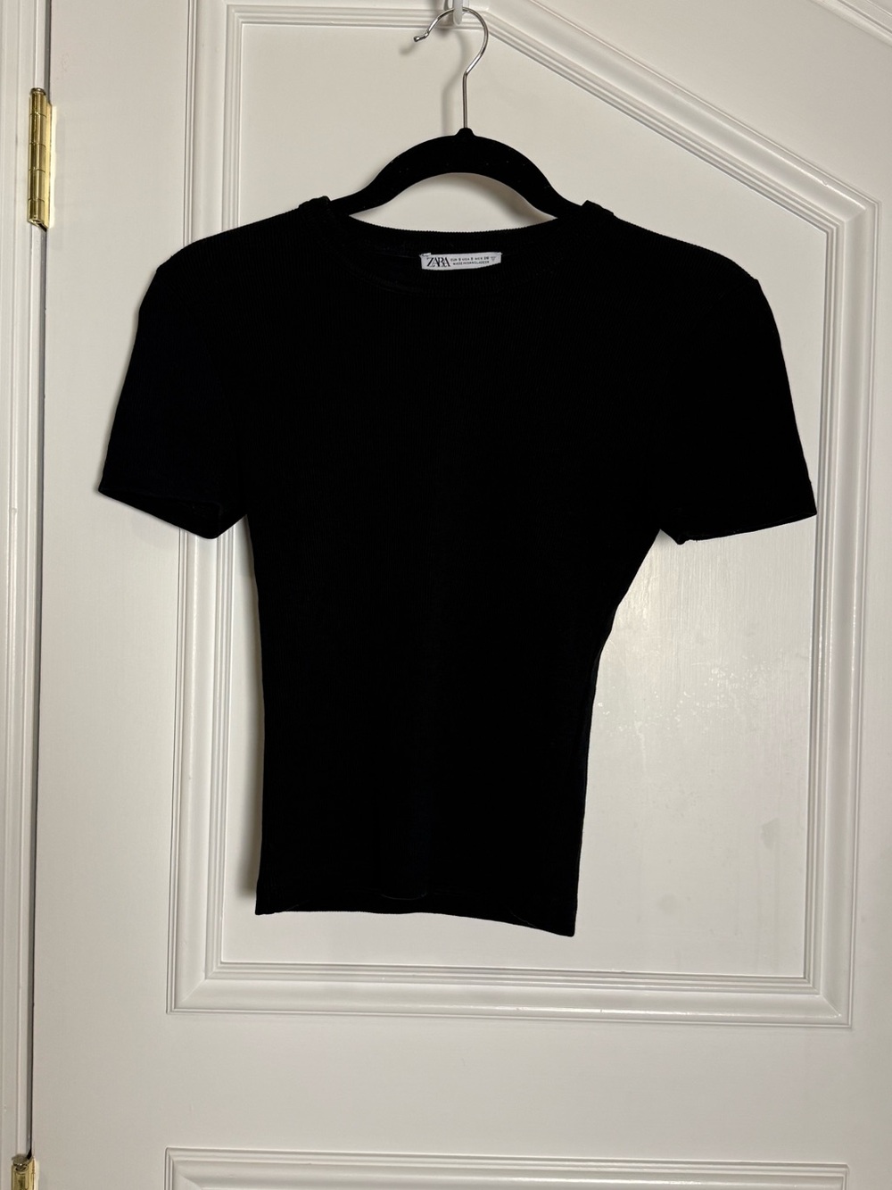 Zara Black Ribbed Short Sleeve Crewneck Top • Small